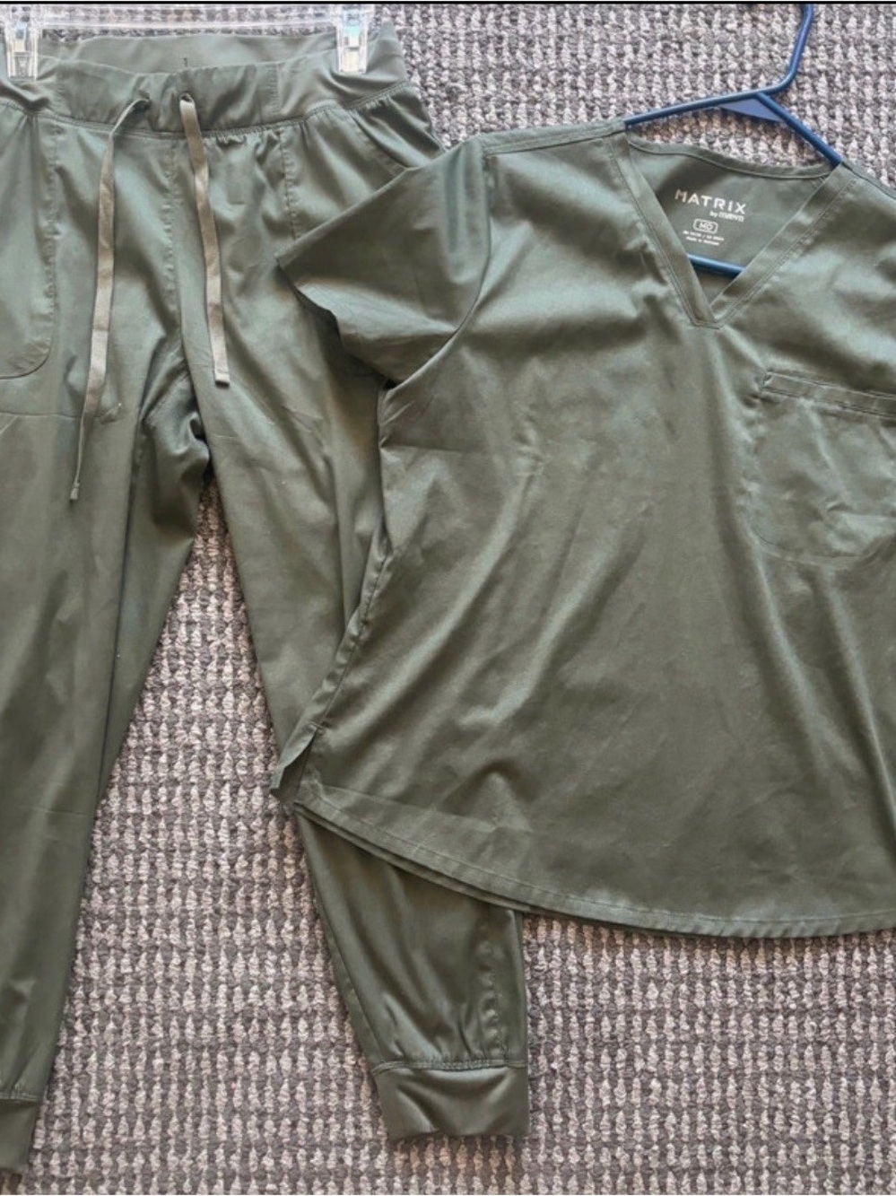 Olive Maevn Matrix Scrub Set